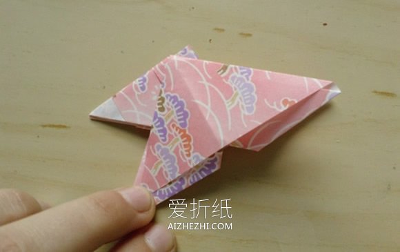 怎么折纸复杂蝴蝶的图解教程- www.aizhezhi.com