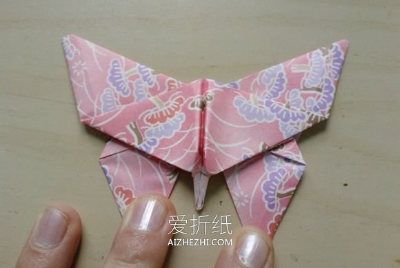 怎么折纸复杂蝴蝶的图解教程- www.aizhezhi.com