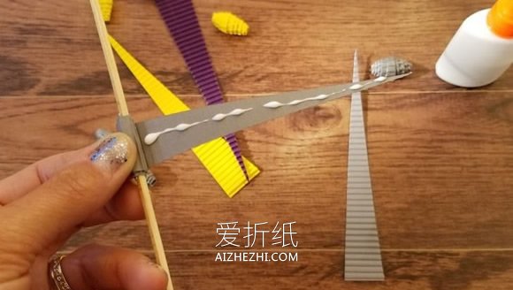 瓦楞纸板手工制作手镯的方法- www.aizhezhi.com