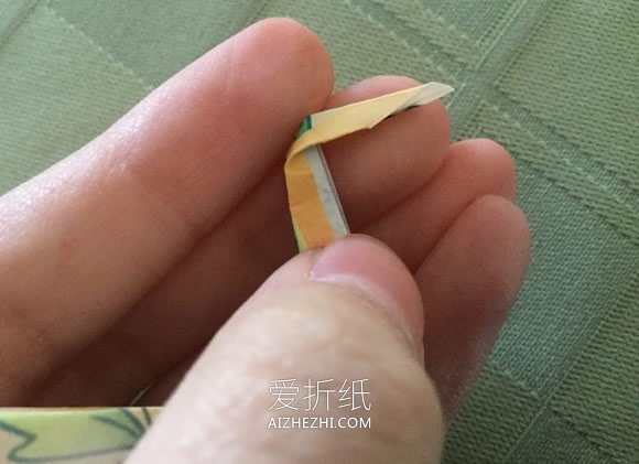 简单天鹅的折法图解- www.aizhezhi.com