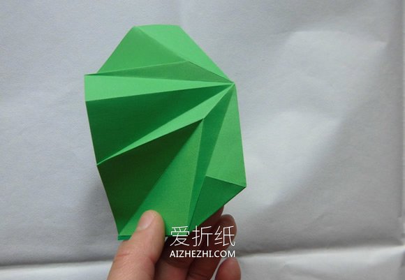 漂亮圣诞树的折纸方法图解- www.aizhezhi.com