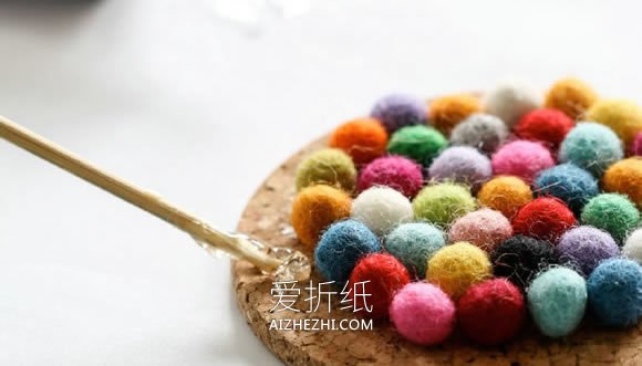圆形羊毛毡杯垫的制作方法- www.aizhezhi.com