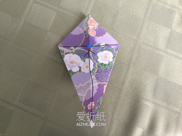 紫苑花的折法图解- www.aizhezhi.com