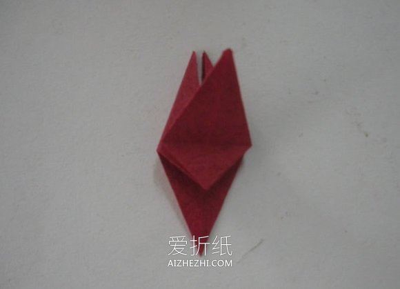 折纸红枫做漂亮贴画的方法- www.aizhezhi.com