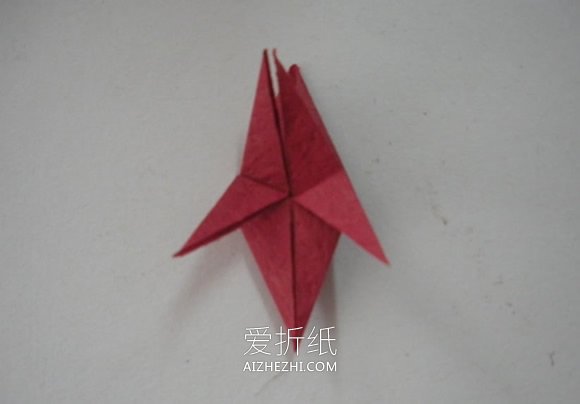 折纸红枫做漂亮贴画的方法- www.aizhezhi.com