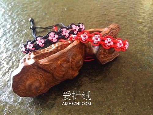 情侣款桃花结手绳的编织方法- www.aizhezhi.com