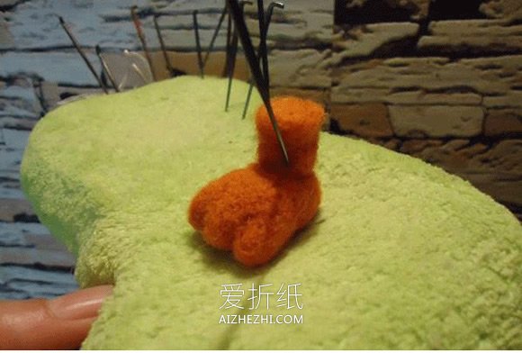 可爱羊毛毡小鸭子的制作教程- www.aizhezhi.com