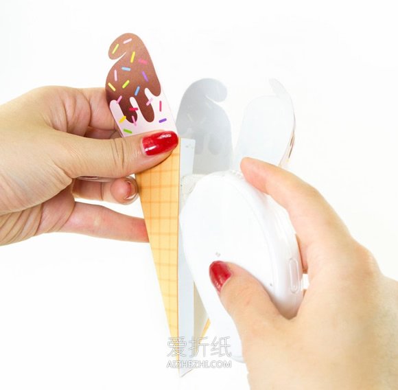可爱冰激凌糖果盒的折法- www.aizhezhi.com