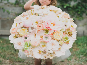 给花童用的婚礼装饰伞制作方法