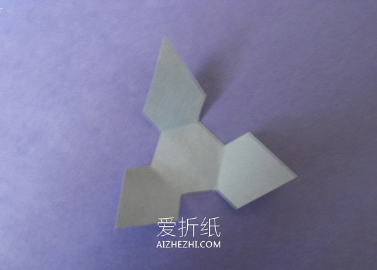 可以变化图案的纸花的制作方法- www.aizhezhi.com