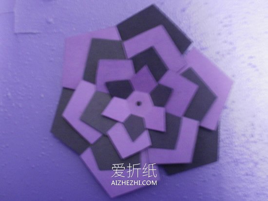 可以变化图案的纸花的制作方法- www.aizhezhi.com