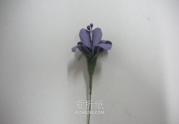 纸藤手工制作紫罗兰花的方法- www.aizhezhi.com