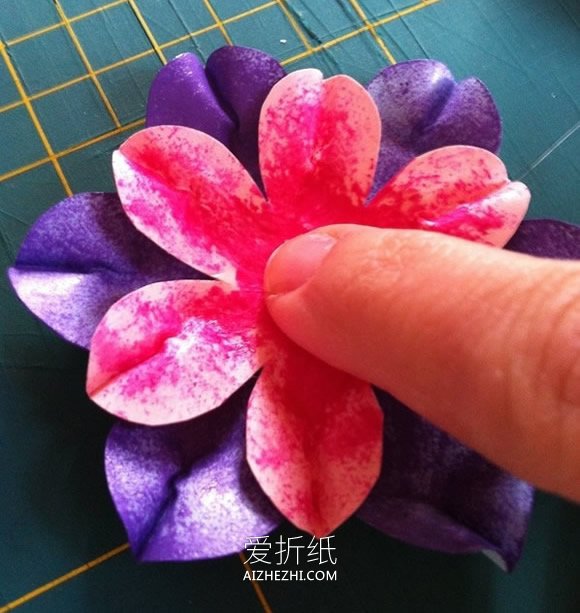 卡纸手工制作立体纸花的方法- www.aizhezhi.com