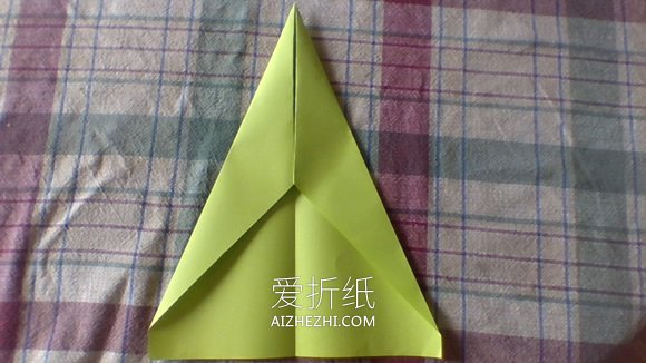 简单快速的纸飞机折法图解- www.aizhezhi.com