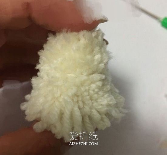 可爱毛线球母鸡的制作方法- www.aizhezhi.com