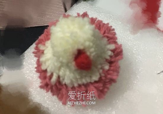 可爱毛线球母鸡的制作方法- www.aizhezhi.com