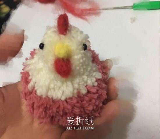 可爱毛线球母鸡的制作方法- www.aizhezhi.com
