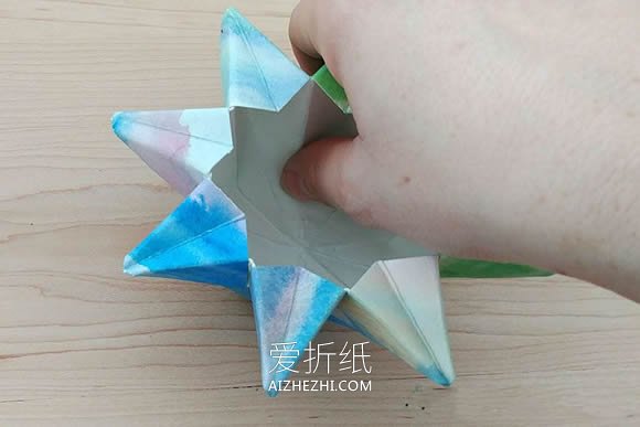 星星灯笼的折法图解- www.aizhezhi.com