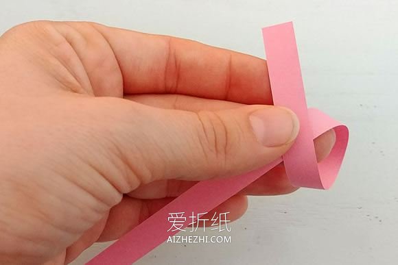 折纸幸运星的详细步骤图解- www.aizhezhi.com