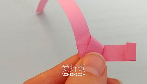 折纸幸运星的详细步骤图解- www.aizhezhi.com