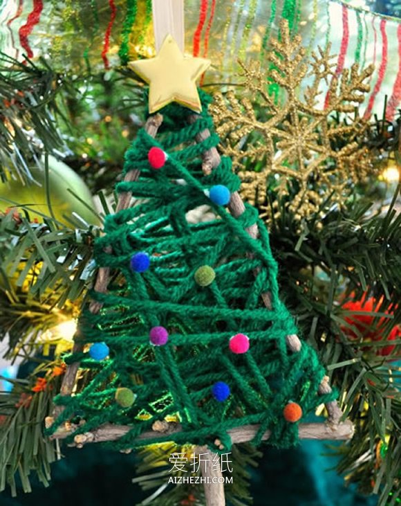 用毛线和树枝做圣诞树装饰的方法- www.aizhezhi.com