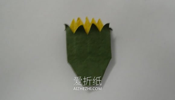 折纸蒲公英做漂亮贴画的方法- www.aizhezhi.com