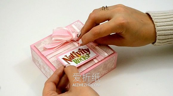 圣诞节爆炸盒子制作图解教程- www.aizhezhi.com