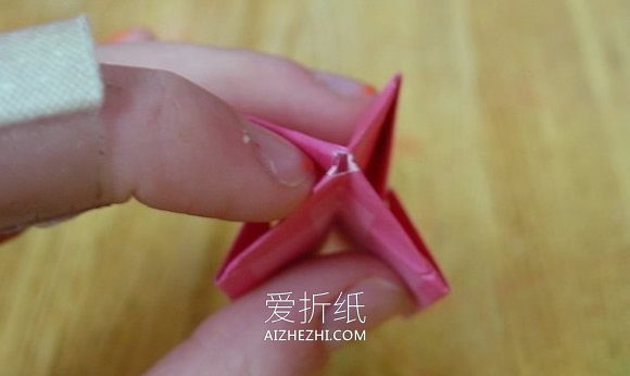 折纸气球的步骤图解- www.aizhezhi.com