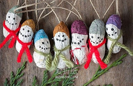 用花生做圣诞节雪人装饰的方法- www.aizhezhi.com