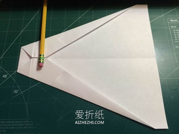 强击机的折法图解- www.aizhezhi.com