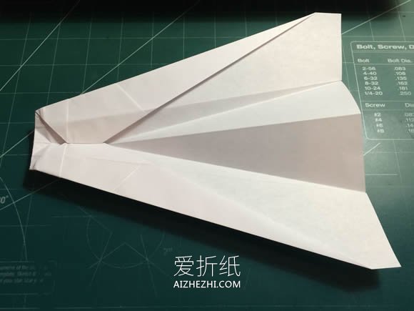 强击机的折法图解- www.aizhezhi.com