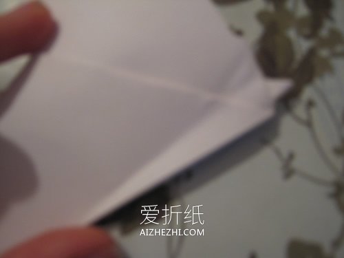 简单蝴蝶折纸教程- www.aizhezhi.com
