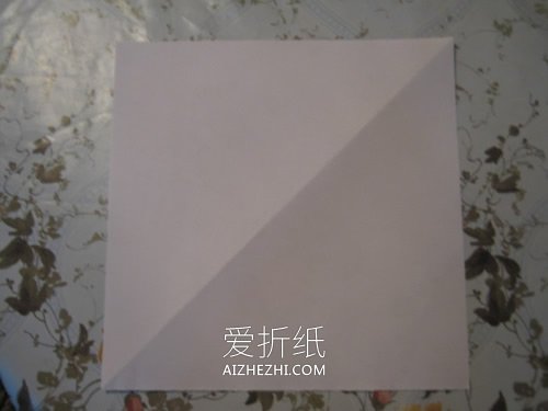 简单蝴蝶折纸教程- www.aizhezhi.com