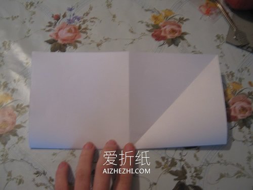 简单蝴蝶折纸教程- www.aizhezhi.com