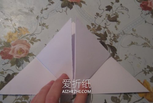 简单蝴蝶折纸教程- www.aizhezhi.com