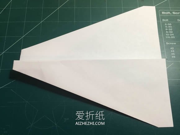 又快又远的飞机折纸图解- www.aizhezhi.com