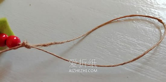 不织布手工制作圣诞节糖果装饰的教程- www.aizhezhi.com