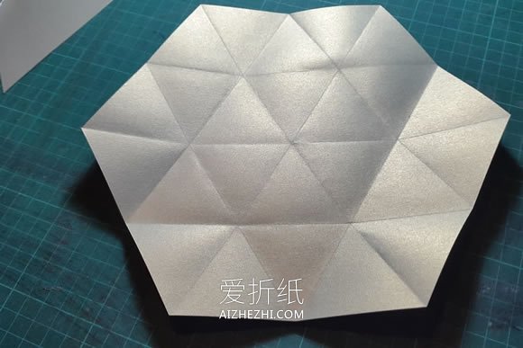 六角星圣诞贺卡的折法图解- www.aizhezhi.com