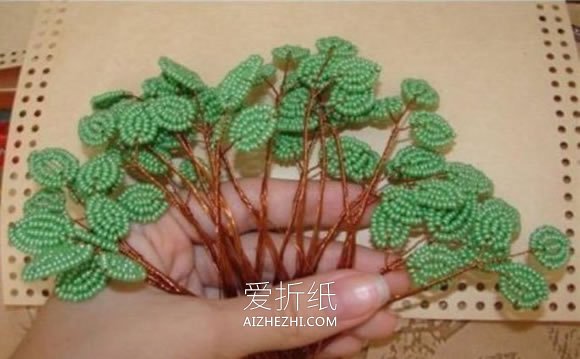 串珠玫瑰花的制作方法图解- www.aizhezhi.com