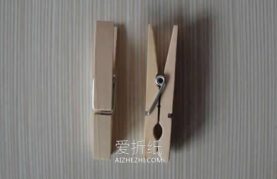 用衣夹制作圣诞礼物包装装饰的方法- www.aizhezhi.com