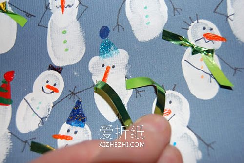 指纹画雪人制作圣诞贺卡的方法- www.aizhezhi.com