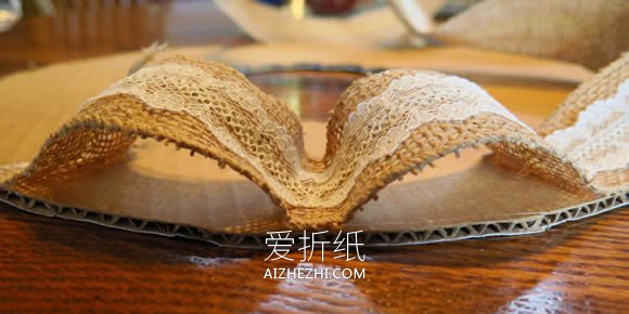 精美圣诞花环手工制作教程- www.aizhezhi.com