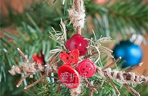 树枝制作圣诞树雪花挂饰的方法- www.aizhezhi.com
