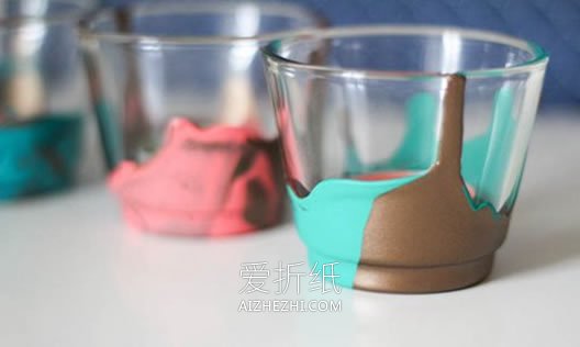 简单玻璃瓶改造精美花瓶的方法- www.aizhezhi.com
