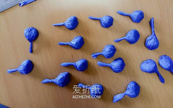 用皱纹纸做含笑花的方法- www.aizhezhi.com