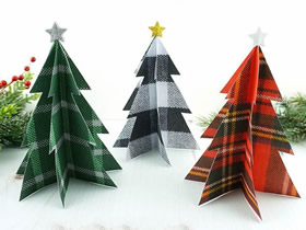用卡纸做立体圣诞树的方法
