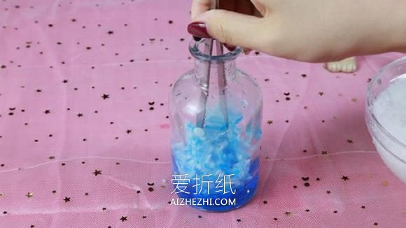 用玻璃罐制作星空许愿瓶的方法- www.aizhezhi.com