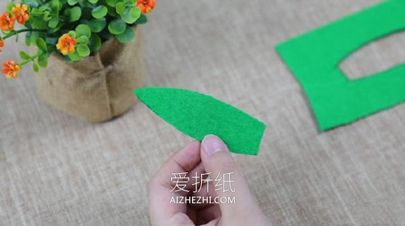 简单用不织布做风信子花的方法- www.aizhezhi.com