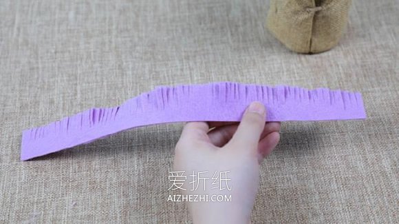 简单用不织布做风信子花的方法- www.aizhezhi.com
