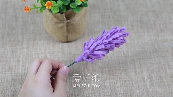 简单用不织布做风信子花的方法- www.aizhezhi.com